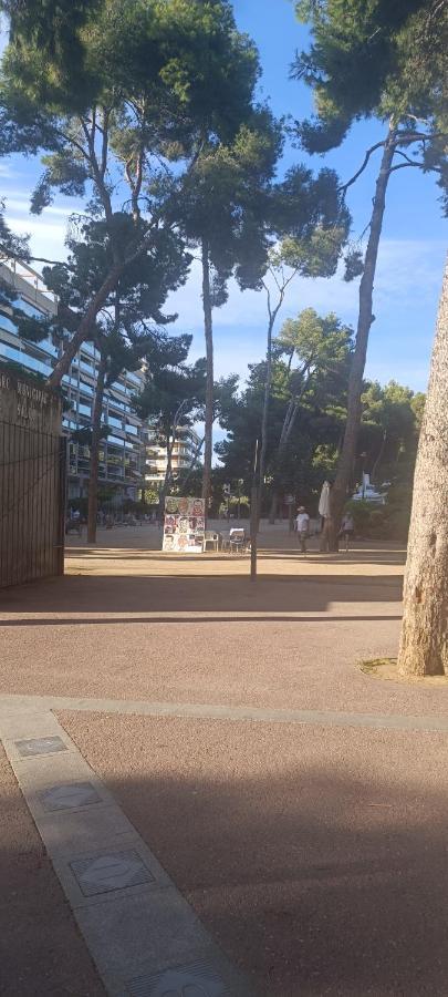 Chez Chantal 3 Chambres Au Centre Touristique De Salou Avec Garage Exteriér fotografie