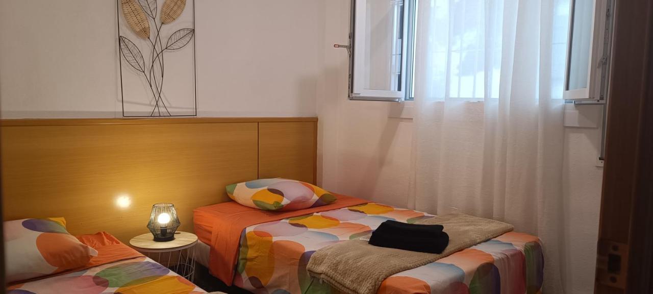 Chez Chantal 3 Chambres Au Centre Touristique De Salou Avec Garage Exteriér fotografie