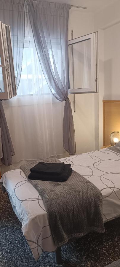 Chez Chantal 3 Chambres Au Centre Touristique De Salou Avec Garage Exteriér fotografie