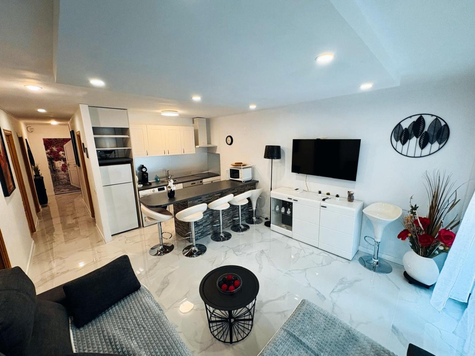 Chez Chantal 3 Chambres Au Centre Touristique De Salou Avec Garage Exteriér fotografie